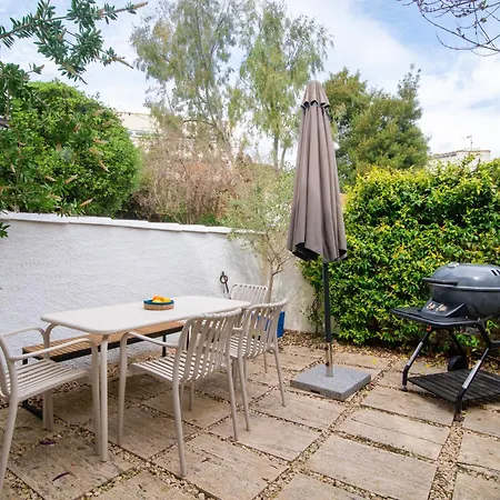 Casa Blava House بيت للعطل