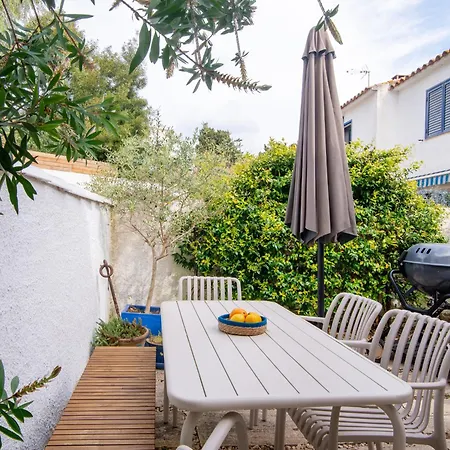 Casa Blava House بيت للعطل *