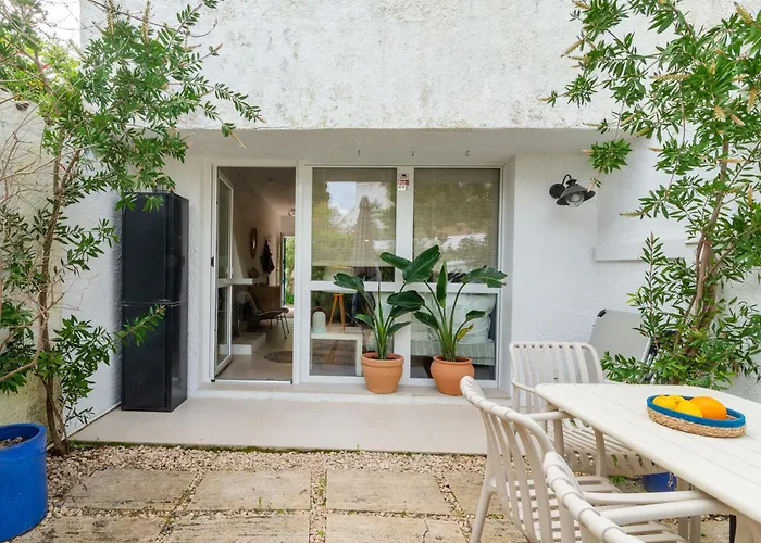 Casa Blava House بيت للعطل